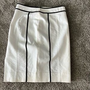 White House Black market white pencil skirt with black lines